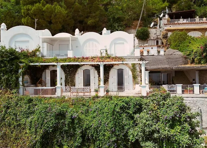 Le Monachelle Villa Capri